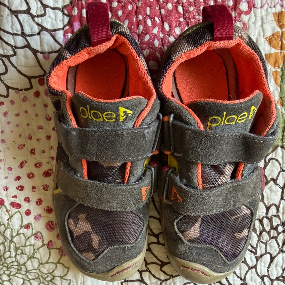 PLAE Kids Sneakers - Charcoal and Coral